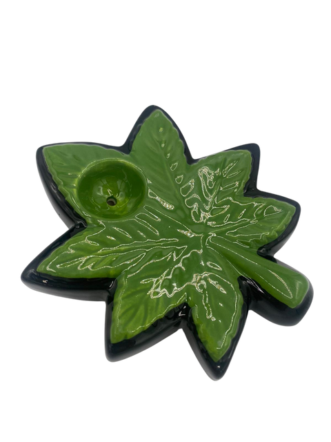 Cannabis Pipe Leaf